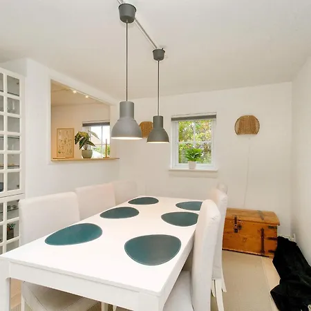 4 Star In Vejby-by Traum * Vejby