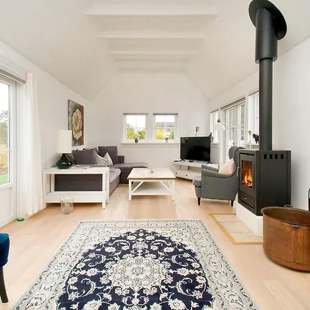 4 Star In Vejby-by Traum * Vejby