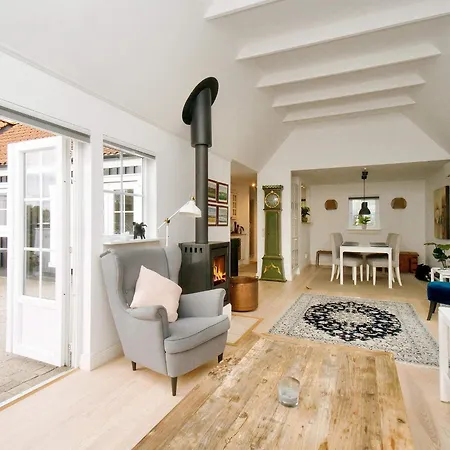 4 Star In Vejby-by Traum 펜션 *